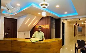 Priya Lodge